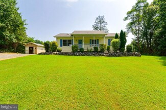 3190 Margaritaville Ln, Reva, VA 22735