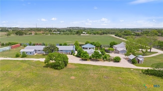 208 Danos Dr, Fredericksburg, TX 78624