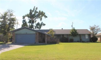 17 Eveland Ave, Sulphur, LA 70663