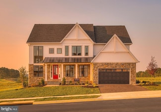 73 Claymont Hill St, Charles Town, WV 25414