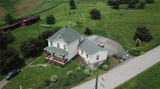 131 Azzo Rd, Eighty Four, PA 15330