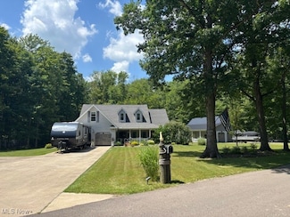 3340 Scott Cliff Dr, Lake Milton, OH 44429