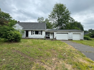 4 Lox Ln, Enfield, CT 06082