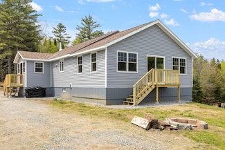 212 Chelsea Rd, Corinth, VT 05039