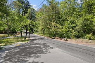 92A Woodland St, Natick, MA 01760