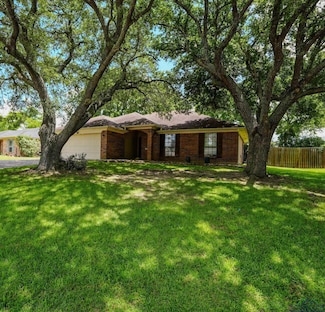 403 Rebecca Cir, Longview, TX 75605