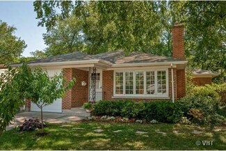 2304 Simpson St, Evanston, IL 60201