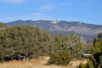 22 Via Diamante, Santa Fe, NM 87506
