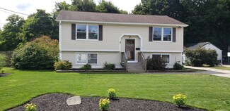 35 Western Ave, Rochester, NH 03867