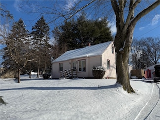 187 3rd St SE, Barberton, OH 44203