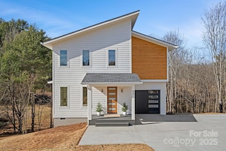 90 Bear Creek Hills Dr, Leicester, NC 28748