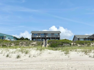 7411 Ocean Dr, Emerald Isle, NC 28594
