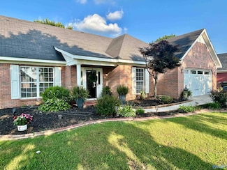 1408 Lake Pointe Dr SW, Decatur, AL 35603