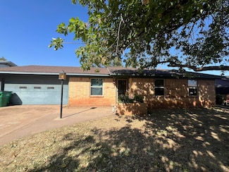 704 W Rebecca Ave, Iowa Park, TX 76367