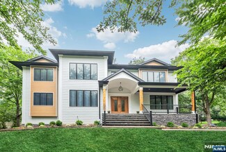 455 Sunset Ave, Haworth, NJ 07641