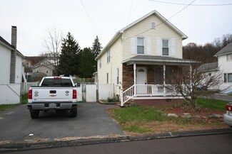419 3rd St, Olyphant, PA 18447