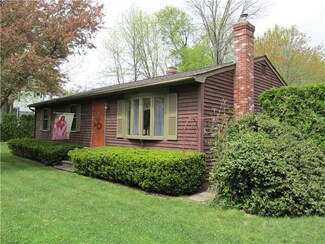 710 S Main St, Pascoag, RI 02859