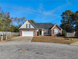 2201 Foster Gwin Ln, Fayetteville, NC 28304