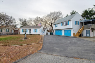 15 Pettaconsett Ave, Warwick, RI 02888