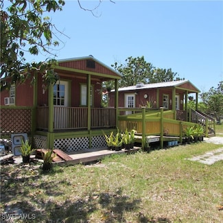 7127 Pineland Rd, Bokeelia, FL 33922