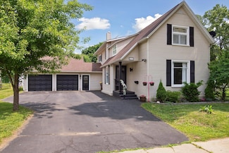 217 S Marshall Ave, Marshall, MI 49068