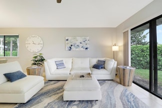 109 Club Dr, Palm Beach Gardens, FL 33418