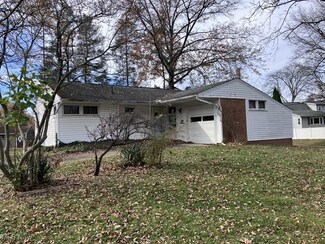 1908 Valley Rd, Cuyahoga Falls, OH 44223