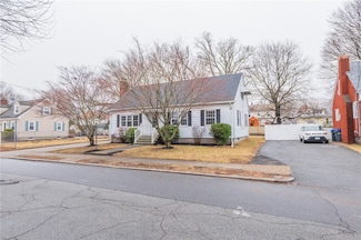 70 Enfield Ave, Providence, RI 02908
