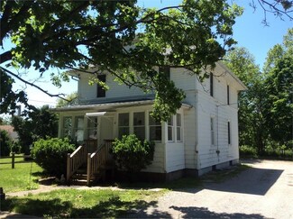 130 Stanton St, La Porte, IN 46350