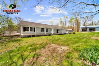 923 Pinewood Ln, Springville, IN 47462