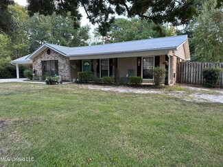 3131 Neptune Dr, Gautier, MS 39553