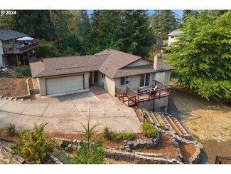 971 NE Glen Ct, Estacada, OR 97023