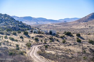 62 Black Range Rd, Hillsboro, NM 88042