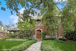147 Linden Ave, Wilmette, IL 60091