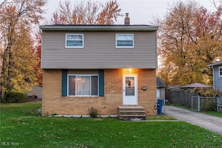 34152 Oak Knoll St, Eastlake, OH 44095