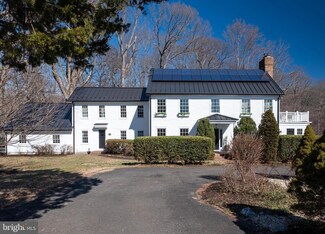7300 Blue Dan Ln, Clifton, VA 20124