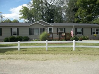 4025 Roadayle Dr, Roseville, OH 43777