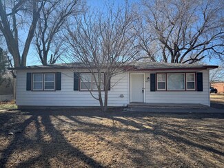 607 S Madison St, Hugoton, KS 67951