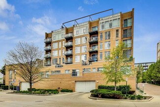 1720 Oak Ave Unit 702, Evanston, IL 60201