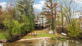 5467 Lakeview Dr, Interlochen, MI 49643