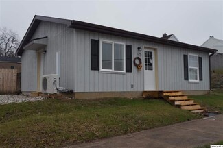1125 S 6th St, Quincy, IL 62301