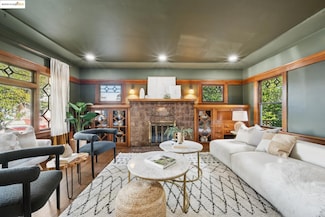 919 Mckinley Ave, Oakland, CA 94610