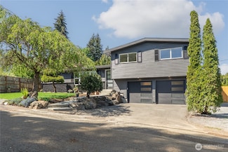 5812 NE 195th St, Kenmore, WA 98028