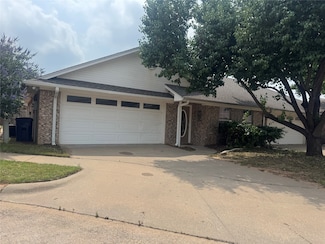 1010 Teresa Ct, Granbury, TX 76048