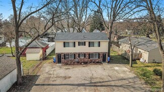 415 Railroad St, Howell, MI 48843