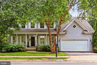 2535 Sandburg St, Dunn Loring, VA 22027