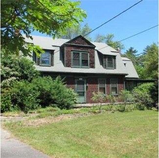 681 Front St, Marion, MA 02738