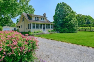 9780 Old Sound Ave, Mattituck, NY 11952