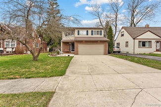 150 Exmoor Rd, Waterford, MI 48328