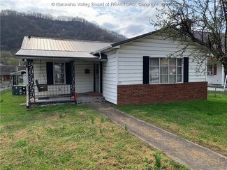 8719 California Ave, Charleston, WV 25315
